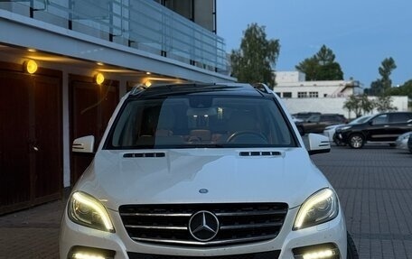 Mercedes-Benz M-Класс, 2012 год, 2 500 000 рублей, 2 фотография