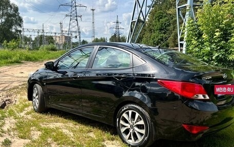 Hyundai Solaris II рестайлинг, 2015 год, 1 150 000 рублей, 2 фотография