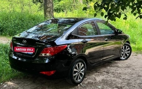 Hyundai Solaris II рестайлинг, 2015 год, 1 150 000 рублей, 4 фотография