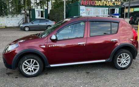 Renault Sandero I, 2014 год, 900 000 рублей, 2 фотография