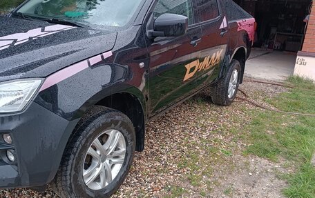 Isuzu D-Max, 2021 год, 3 500 000 рублей, 2 фотография
