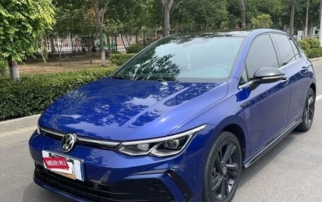 Volkswagen Golf VIII, 2021 год, 2 100 000 рублей, 4 фотография
