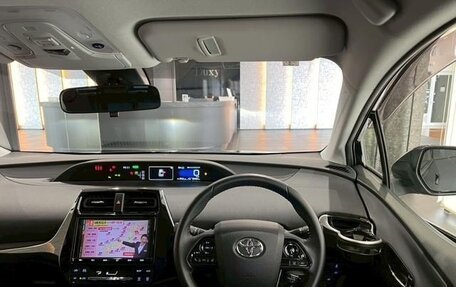 Toyota Prius IV XW50, 2021 год, 1 850 055 рублей, 7 фотография