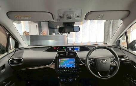Toyota Prius IV XW50, 2021 год, 1 850 055 рублей, 5 фотография