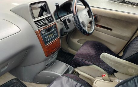 Toyota Gaia, 2001 год, 520 000 рублей, 14 фотография