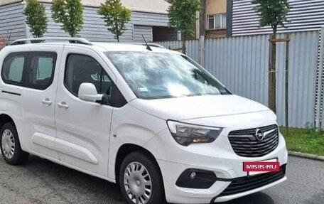 Opel Combo E, 2021 год, 2 200 000 рублей, 2 фотография
