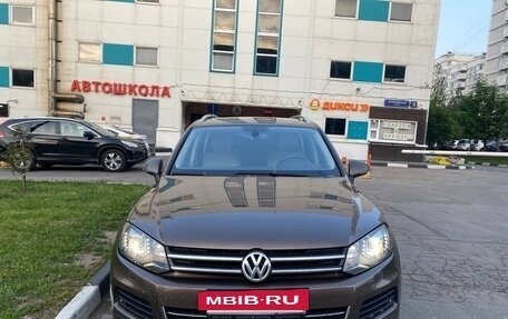Volkswagen Touareg III, 2012 год, 2 100 000 рублей, 3 фотография
