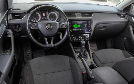Skoda Octavia, 2017 год, 1 940 000 рублей, 6 фотография