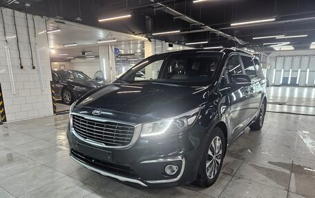 KIA Carnival III, 2017 год, 2 210 000 рублей, 1 фотография