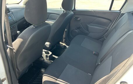 Renault Logan II, 2016 год, 430 000 рублей, 6 фотография