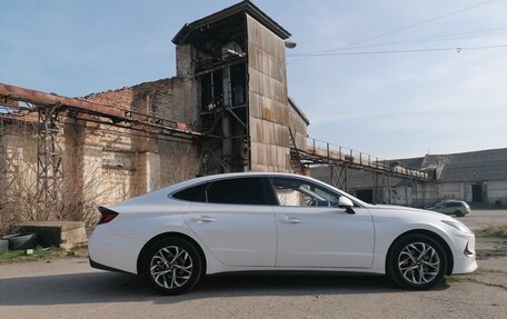 Hyundai Sonata VIII, 2019 год, 1 980 000 рублей, 2 фотография