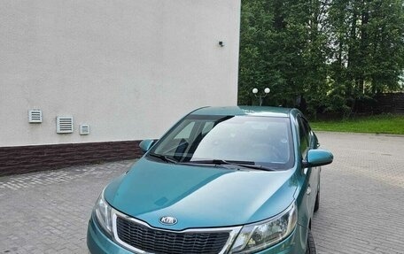 KIA Rio III рестайлинг, 2013 год, 600 000 рублей, 3 фотография