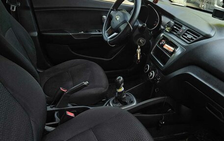 KIA Rio III рестайлинг, 2013 год, 600 000 рублей, 14 фотография