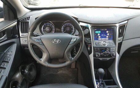 Hyundai Sonata VI, 2011 год, 1 050 000 рублей, 5 фотография