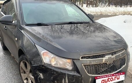 Chevrolet Cruze II, 2012 год, 700 000 рублей, 3 фотография