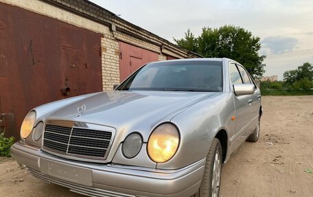 Mercedes-Benz E-Класс, 1996 год, 410 000 рублей, 7 фотография