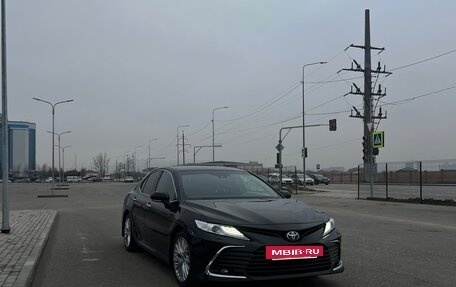 Toyota Camry, 2019 год, 2 900 000 рублей, 3 фотография