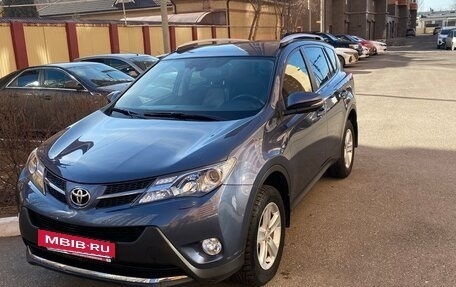 Toyota RAV4, 2013 год, 2 050 000 рублей, 3 фотография