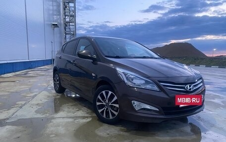 Hyundai Solaris II рестайлинг, 2016 год, 1 100 000 рублей, 3 фотография