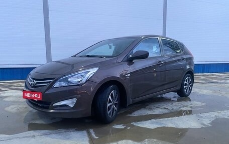 Hyundai Solaris II рестайлинг, 2016 год, 1 100 000 рублей, 2 фотография