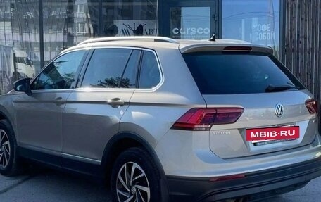 Volkswagen Tiguan II, 2018 год, 2 150 000 рублей, 3 фотография