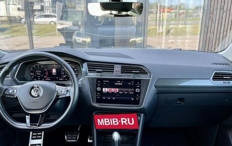 Volkswagen Tiguan II, 2018 год, 2 150 000 рублей, 9 фотография