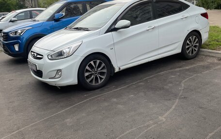 Hyundai Solaris II рестайлинг, 2014 год, 899 000 рублей, 2 фотография