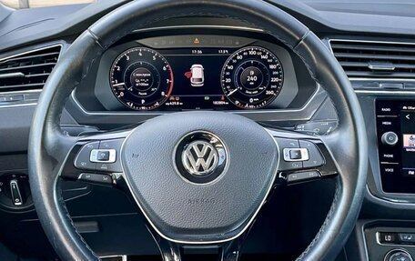 Volkswagen Tiguan II, 2018 год, 2 150 000 рублей, 13 фотография