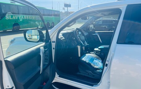 Toyota Land Cruiser Prado 150 рестайлинг 2, 2013 год, 2 600 000 рублей, 5 фотография