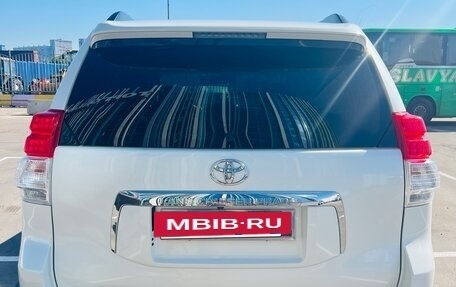 Toyota Land Cruiser Prado 150 рестайлинг 2, 2013 год, 2 600 000 рублей, 13 фотография