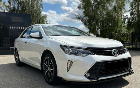 Toyota Camry, 2017 год, 2 330 000 рублей, 2 фотография