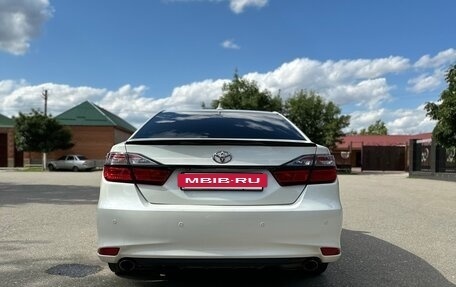 Toyota Camry, 2017 год, 2 330 000 рублей, 4 фотография