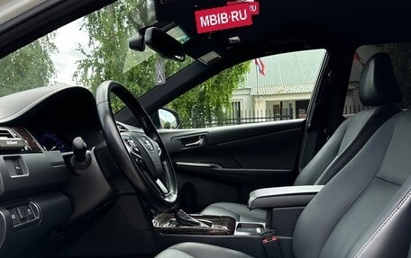 Toyota Camry, 2017 год, 2 330 000 рублей, 8 фотография
