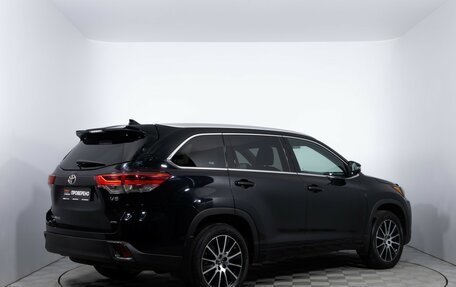 Toyota Highlander III, 2019 год, 3 195 000 рублей, 5 фотография