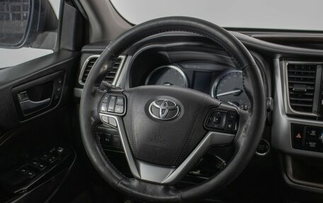 Toyota Highlander III, 2019 год, 3 195 000 рублей, 16 фотография