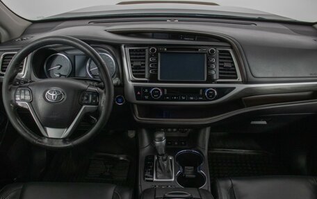 Toyota Highlander III, 2019 год, 3 195 000 рублей, 14 фотография