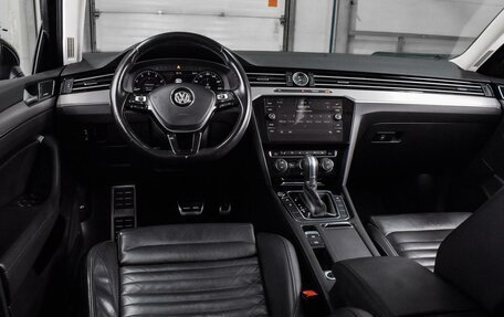 Volkswagen Passat B8 рестайлинг, 2019 год, 2 049 000 рублей, 6 фотография