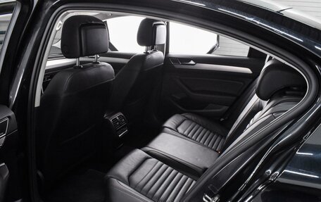 Volkswagen Passat B8 рестайлинг, 2019 год, 2 049 000 рублей, 11 фотография