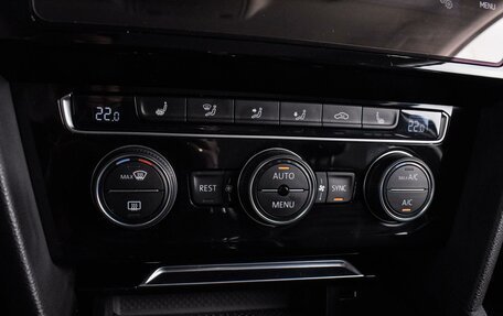Volkswagen Passat B8 рестайлинг, 2019 год, 2 049 000 рублей, 22 фотография