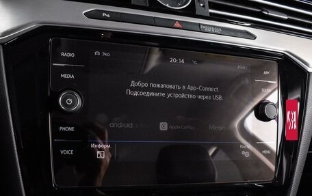 Volkswagen Passat B8 рестайлинг, 2019 год, 2 049 000 рублей, 13 фотография