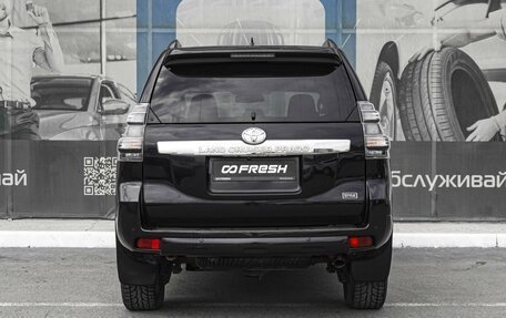 Toyota Land Cruiser Prado 150 рестайлинг 2, 2017 год, 3 149 000 рублей, 4 фотография