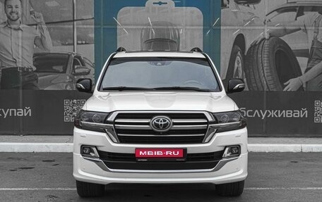 Toyota Land Cruiser 200, 2018 год, 8 099 000 рублей, 3 фотография