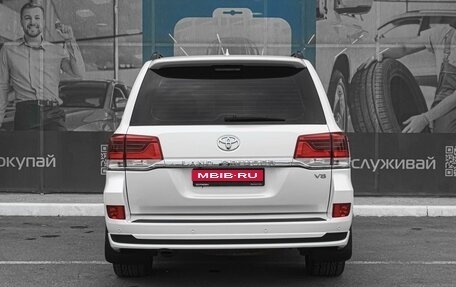 Toyota Land Cruiser 200, 2018 год, 8 099 000 рублей, 4 фотография