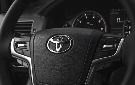 Toyota Land Cruiser 200, 2018 год, 8 099 000 рублей, 24 фотография