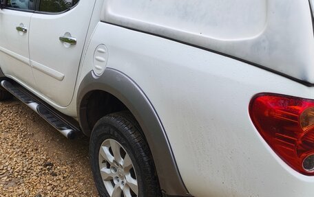 Mitsubishi L200 IV рестайлинг, 2013 год, 1 680 000 рублей, 2 фотография