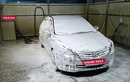Hyundai Solaris II рестайлинг, 2015 год, 800 000 рублей, 2 фотография