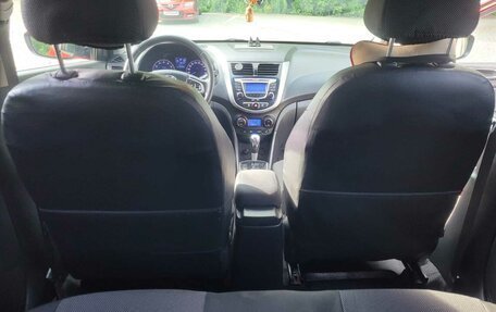 Hyundai Solaris II рестайлинг, 2012 год, 780 000 рублей, 3 фотография