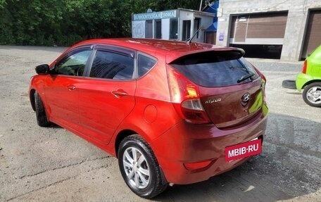 Hyundai Solaris II рестайлинг, 2012 год, 780 000 рублей, 2 фотография