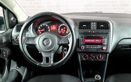 Volkswagen Polo VI (EU Market), 2010 год, 700 000 рублей, 16 фотография