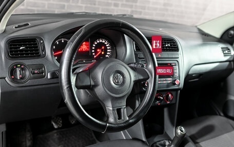 Volkswagen Polo VI (EU Market), 2010 год, 700 000 рублей, 12 фотография